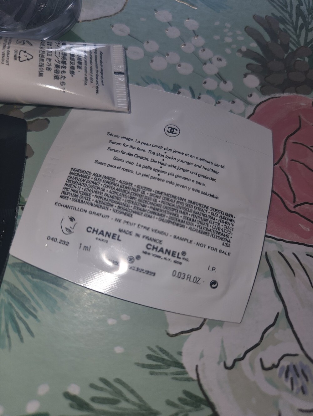 Authentic Chanel Bundle Lot Makeup Skincare - Picture 7 of 10